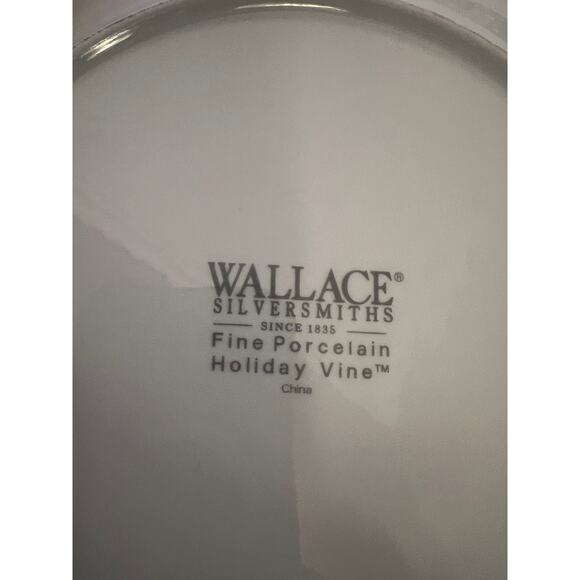 RARE Christmas Holiday Vine Fine for 8 Dinnerware Plates Cups Saucers Bowls - Picture 11 of 16